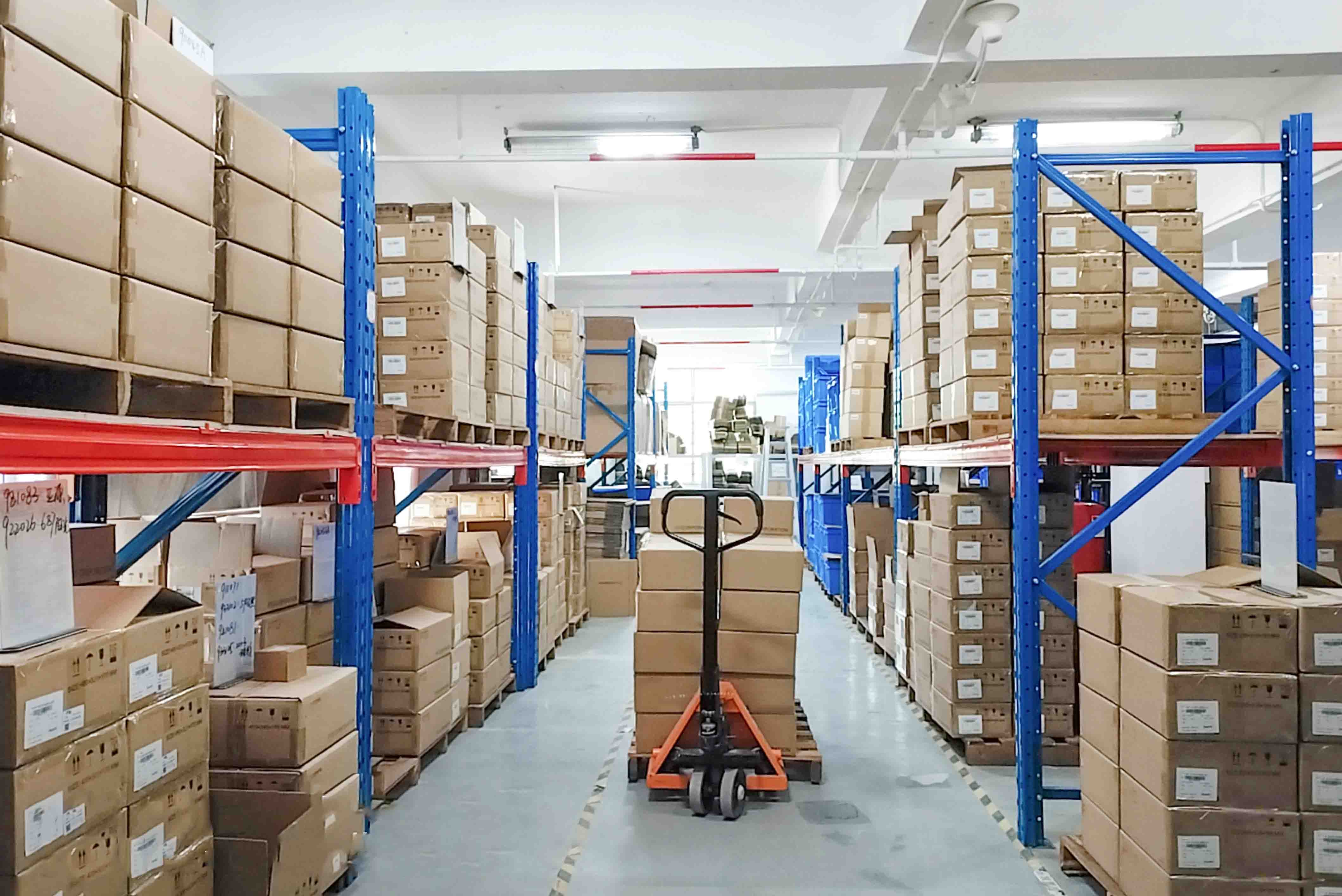 倉(cāng)庫(kù) 倉(cāng)庫(kù)