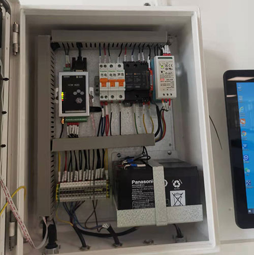 雷電預警系統(tǒng)的內部接線