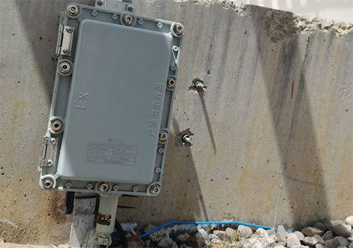 接地電阻在線監(jiān)測(cè)儀