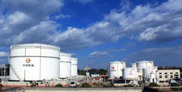 雷電預(yù)警系統(tǒng)助力油庫(kù)安全:解決油庫(kù)雷擊火災(zāi)隱患 雷電預(yù)警系統(tǒng)助力油庫(kù)安全:解決油庫(kù)雷擊火災(zāi)隱患