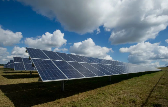 光伏儲能系統(tǒng)中浪涌保護器的選型